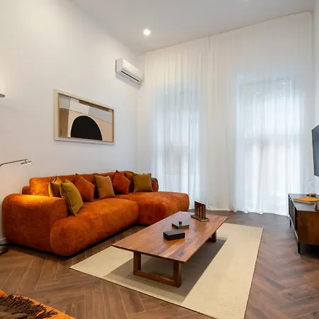 Designer 4br Retreat - Chic & - Steps To Old Town * 布加勒斯特