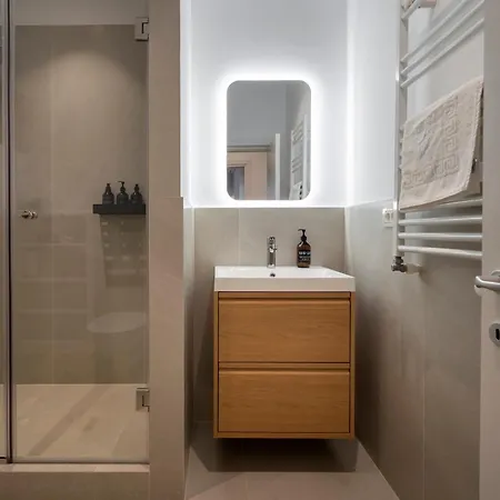 Designer 4br Retreat - Chic & - Steps To Old Town 公寓