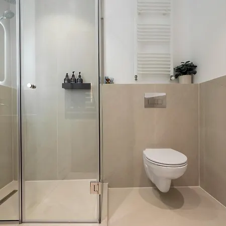 Designer 4br Retreat - Chic & - Steps To Old Town