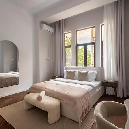 Designer 4br Retreat - Chic & - Steps To Old Town 公寓
