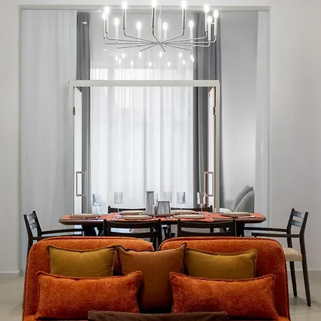 Designer 4br Retreat - Chic & - Steps To Old Town * 布加勒斯特