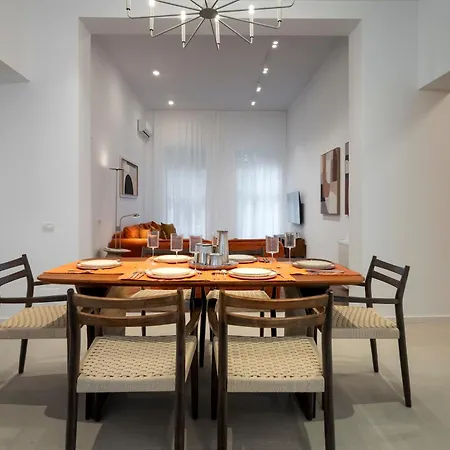 Designer 4br Retreat - Chic & - Steps To Old Town 布加勒斯特