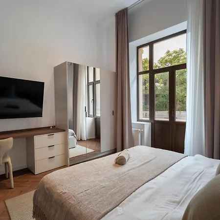 公寓 Designer 4br Retreat - Chic & - Steps To Old Town