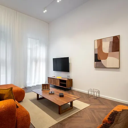 Designer 4br Retreat - Chic & - Steps To Old Town *