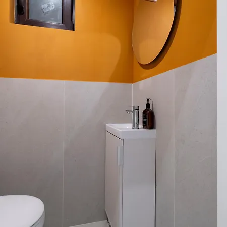 Designer 4br Retreat - Chic & - Steps To Old Town *